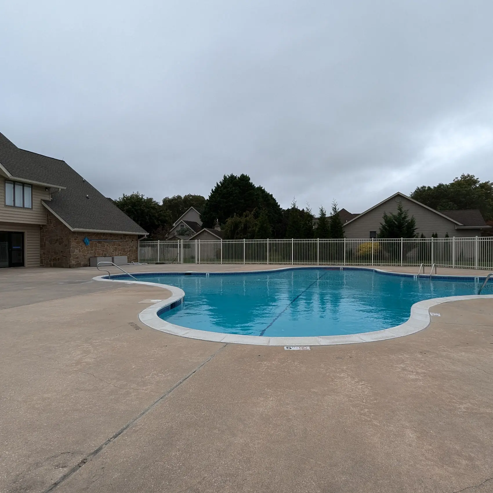 Bay Colony Pool