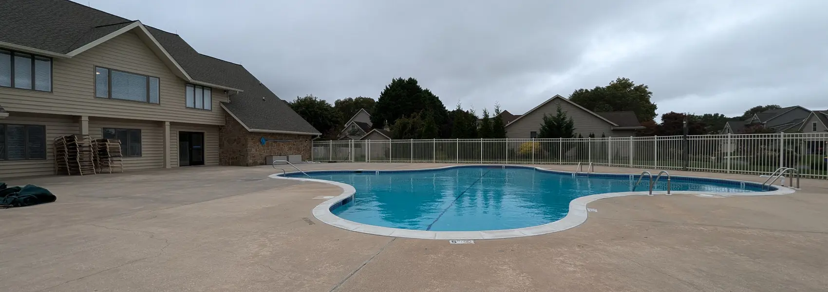 Bay Colony Pool